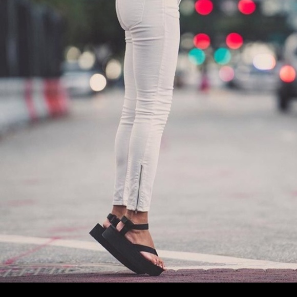 Teva Shoes - Teva Platform Universal Sandals – FINAL PRICE DROP